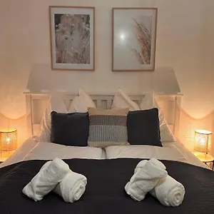 Apartment Luminous - Kostenloser Parkplatz , Stadt Naehe Salzburg